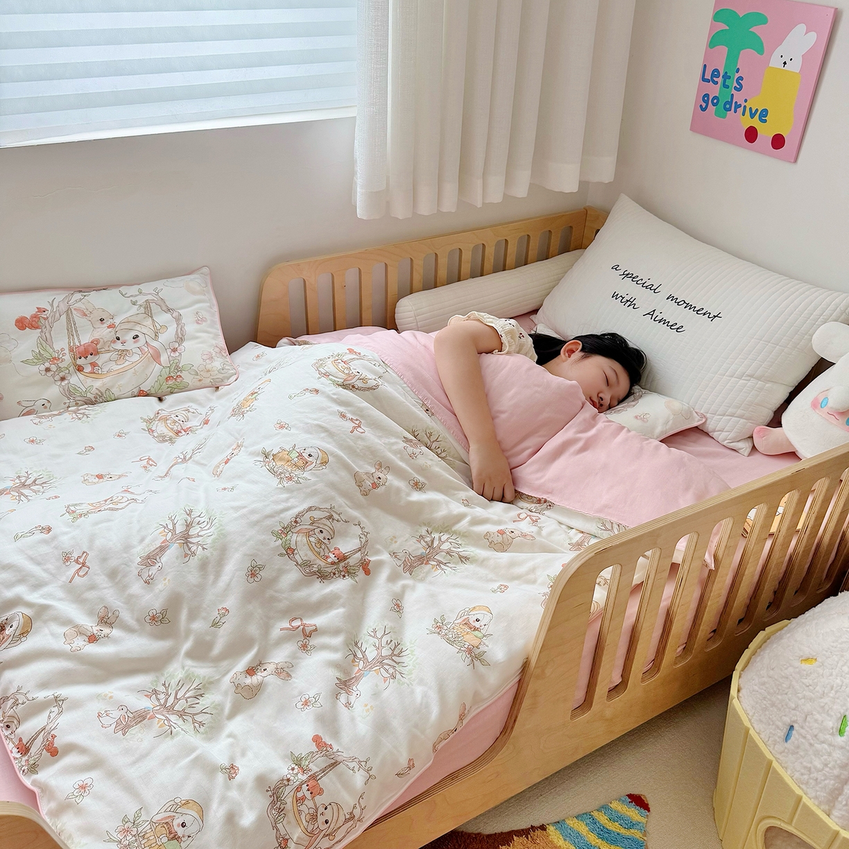 91家纺网 家纺一手货源 找家纺 萌宝家纺 2025新款母婴A类全棉双层纱儿童被套纯棉纱布三件套 摇篮兔