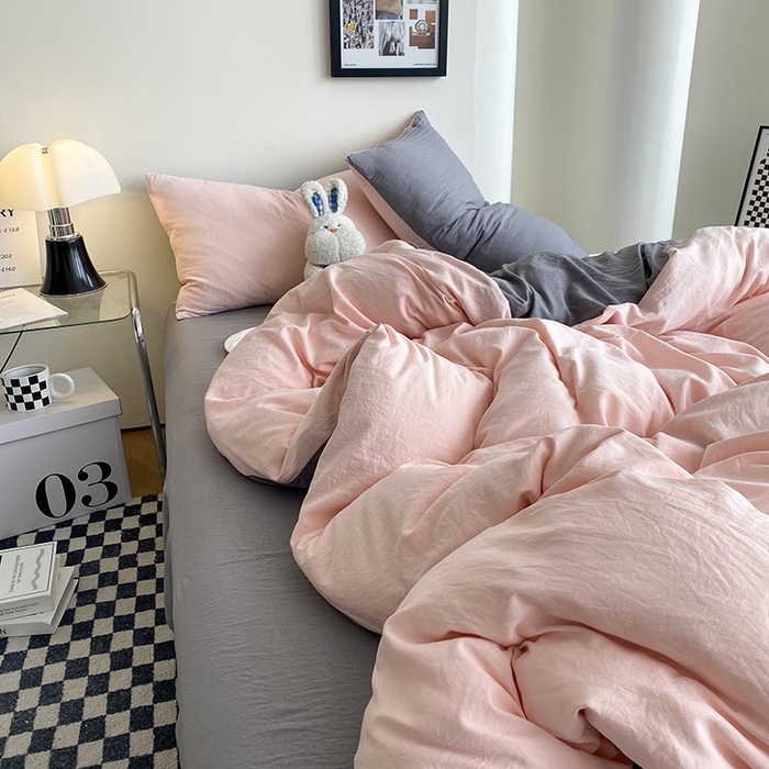 91家纺网 家纺一手货源 找家纺 南通菲度家纺 2025新款超柔皱皱水洗棉纯色四件套 浅粉灰