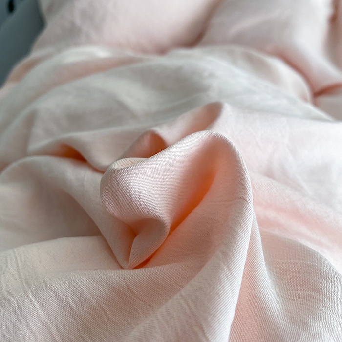 91家纺网 家纺一手货源 找家纺 南通菲度家纺 2025新款超柔皱皱水洗棉纯色四件套 浅粉灰