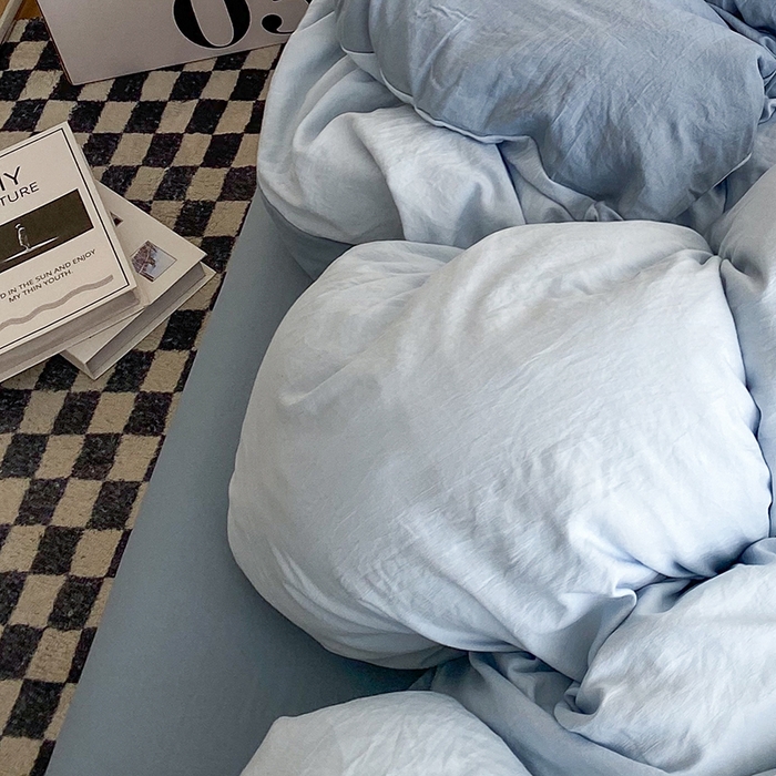 91家纺网 家纺一手货源 找家纺 南通菲度家纺 2025新款超柔皱皱水洗棉纯色四件套 雾蓝月光蓝