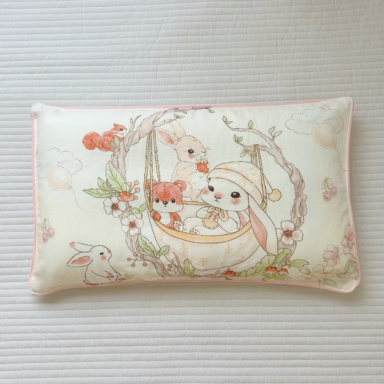 91家纺网 家纺一手货源 找家纺 萌宝家纺 2025新款A类大版全棉儿童双层纱枕套纯棉宝宝纱布枕头 摇篮兔