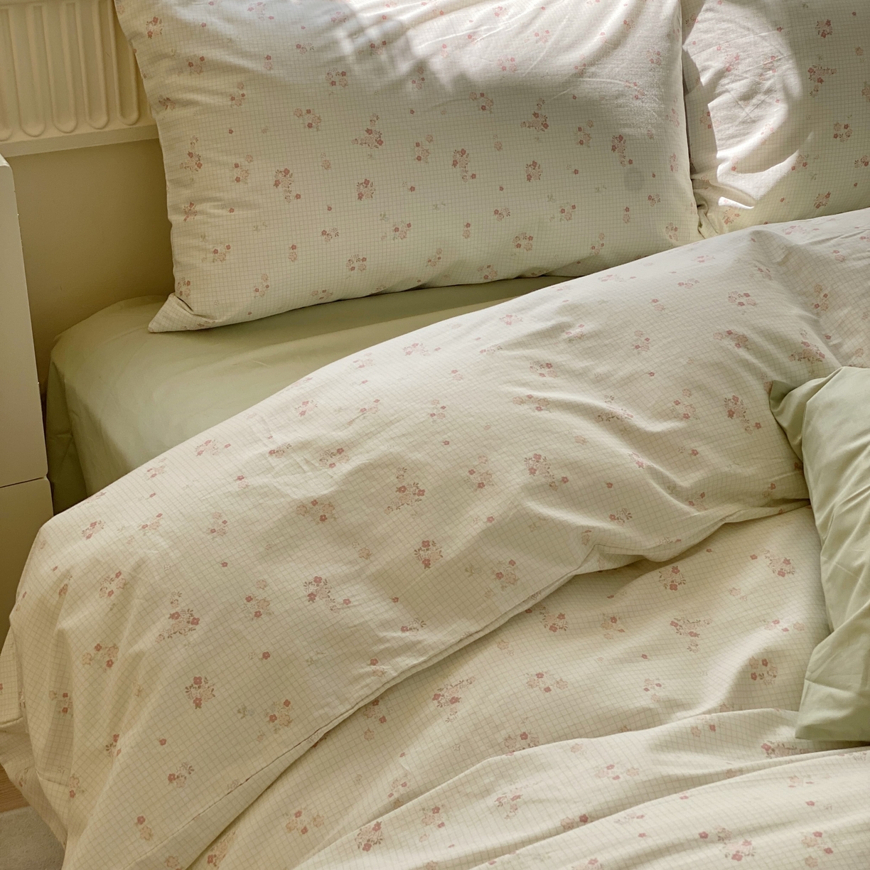 91家纺网 家纺一手货源 找家纺 花海 2025年第一批小清新碎花全棉纯棉四件套40支13372ins博主风学生宿舍印花AA版纯色床单 樱蔓绿