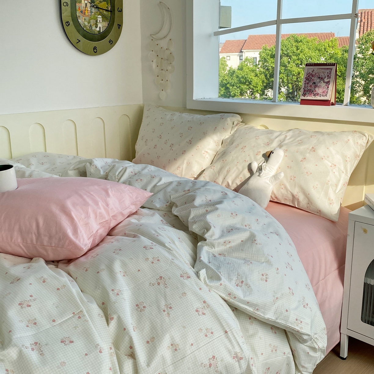 91家纺网 家纺一手货源 找家纺 花海 2025年第一批小清新碎花全棉纯棉四件套40支13372ins博主风学生宿舍印花AA版纯色床单 樱蔓粉