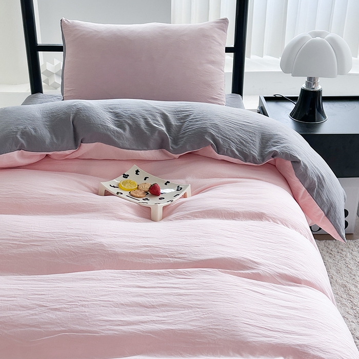 91家纺网 家纺一手货源 找家纺 南通菲度家纺 2025新款超柔皱皱水洗棉学生宿舍四件套 浅粉灰