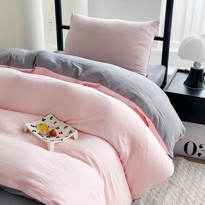 91家纺网 家纺一手货源 找家纺 南通菲度家纺 2025新款超柔皱皱水洗棉学生宿舍四件套 浅粉灰