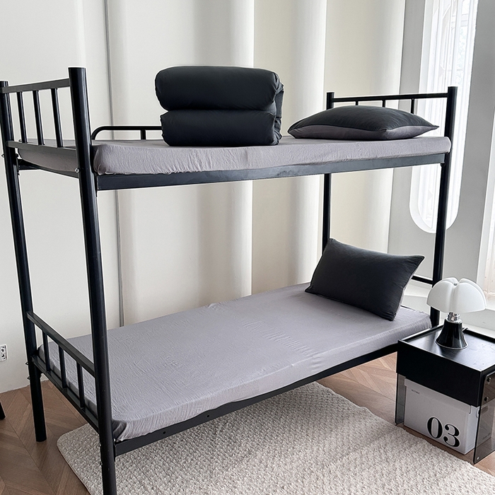 91家纺网 家纺一手货源 找家纺 南通菲度家纺 2025新款超柔皱皱水洗棉学生宿舍四件套 深灰浅灰