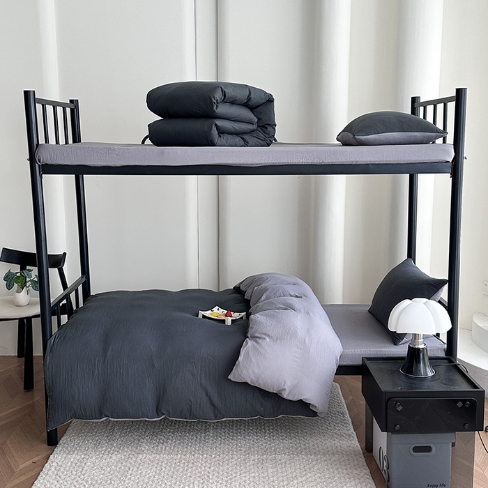 91家纺网 家纺一手货源 找家纺 南通菲度家纺 2025新款超柔皱皱水洗棉学生宿舍四件套 深灰浅灰