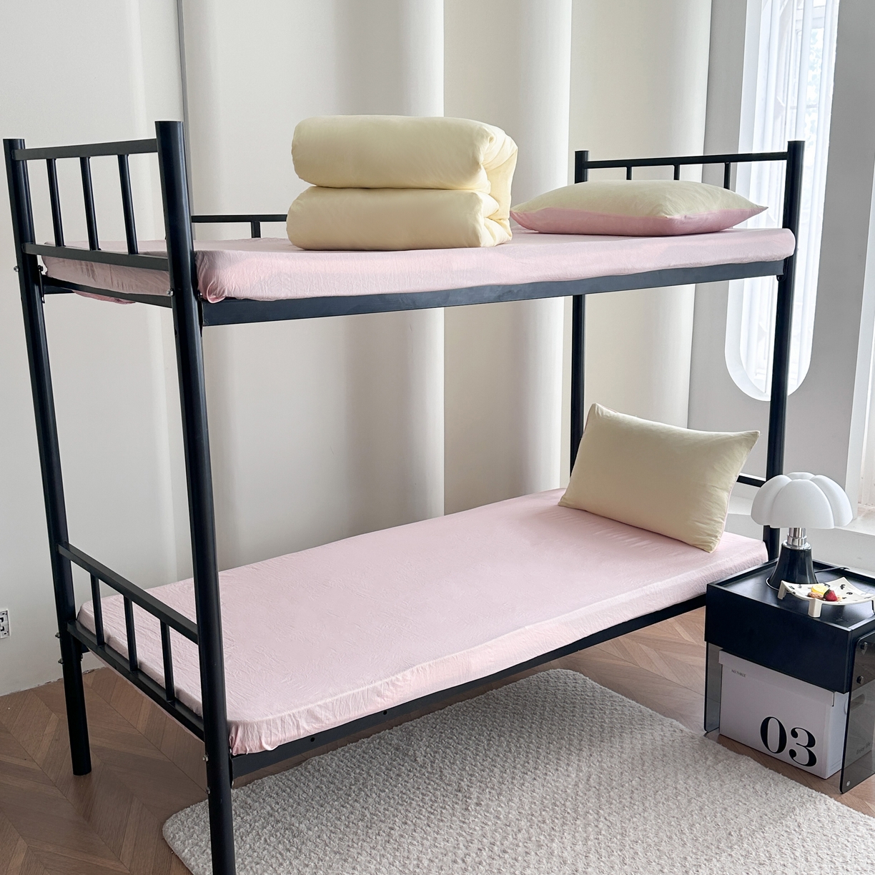 91家纺网 家纺一手货源 找家纺 南通菲度家纺 2025新款超柔皱皱水洗棉学生宿舍四件套 奶黄粉