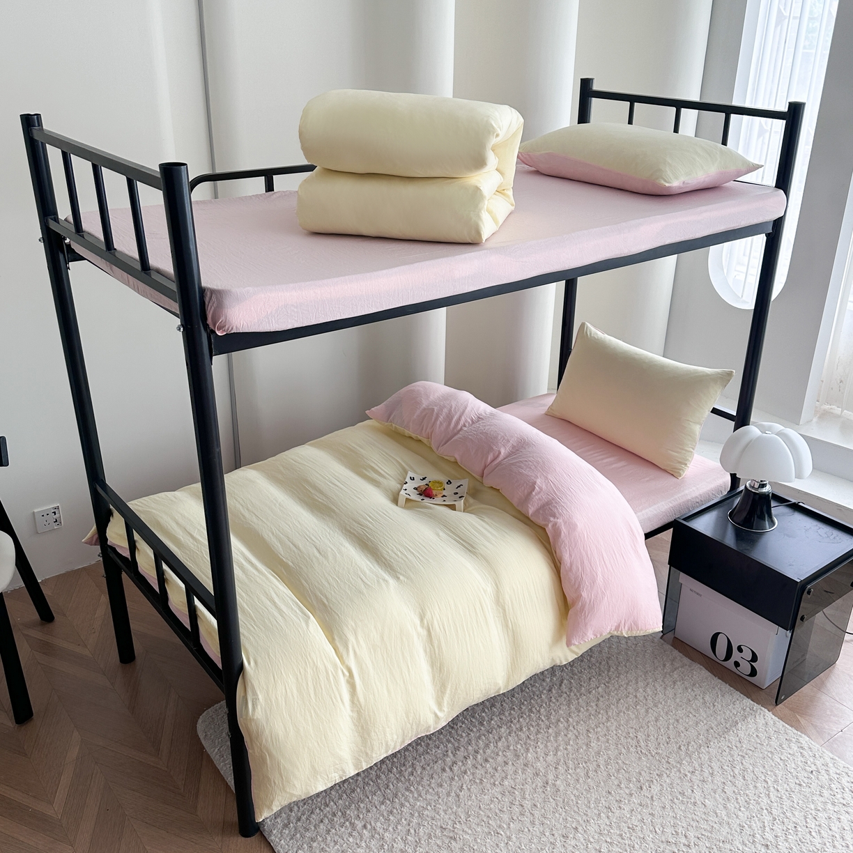 91家纺网 家纺一手货源 找家纺 南通菲度家纺 2025新款超柔皱皱水洗棉学生宿舍四件套 奶黄粉