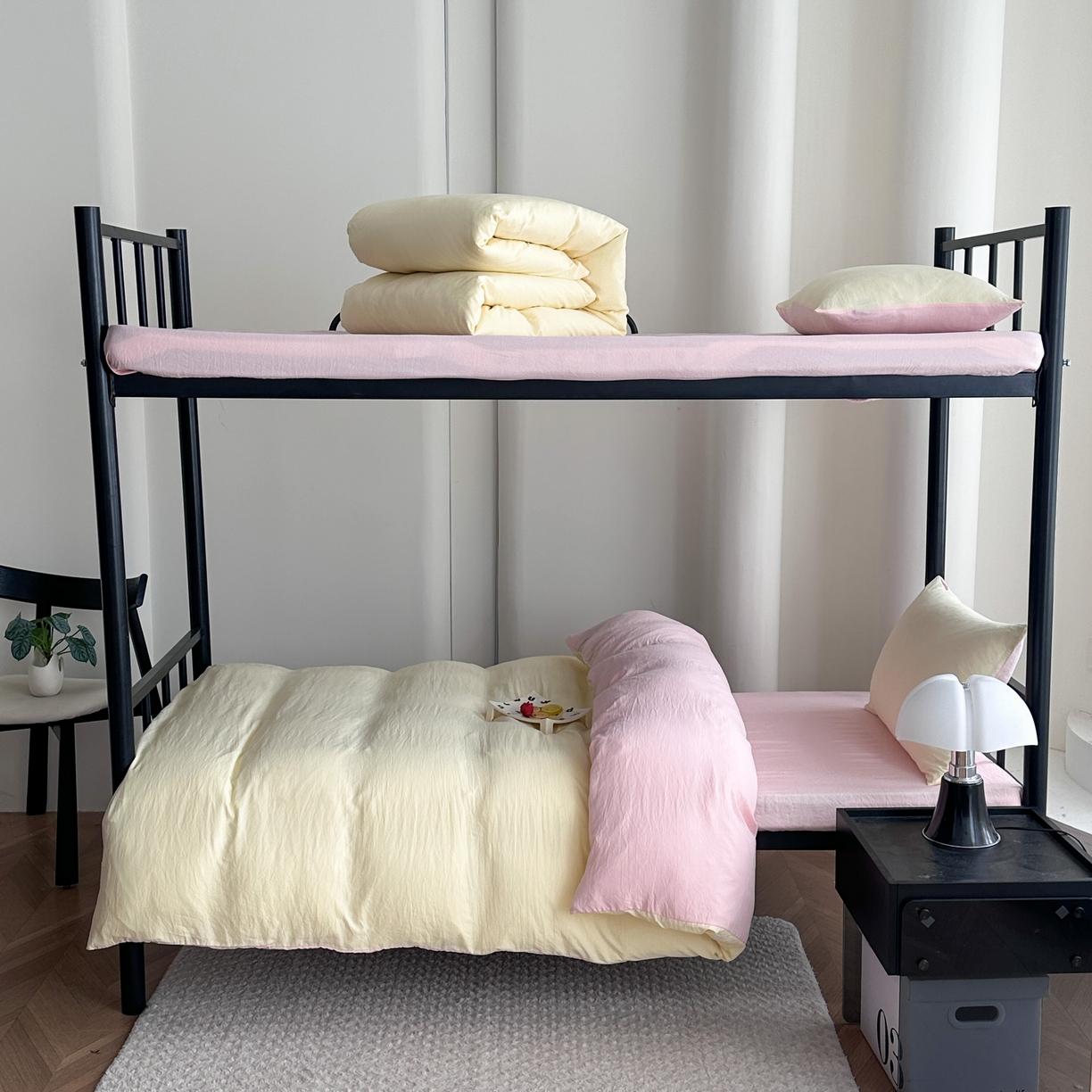 91家纺网 家纺一手货源 找家纺 南通菲度家纺 2025新款超柔皱皱水洗棉学生宿舍四件套 奶黄粉