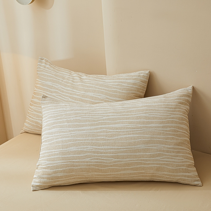 91家纺网 家纺一手货源 找家纺 莱茵家居 2025新款全棉三层纱厚织提花磨毛四件套 漫叙-卡其