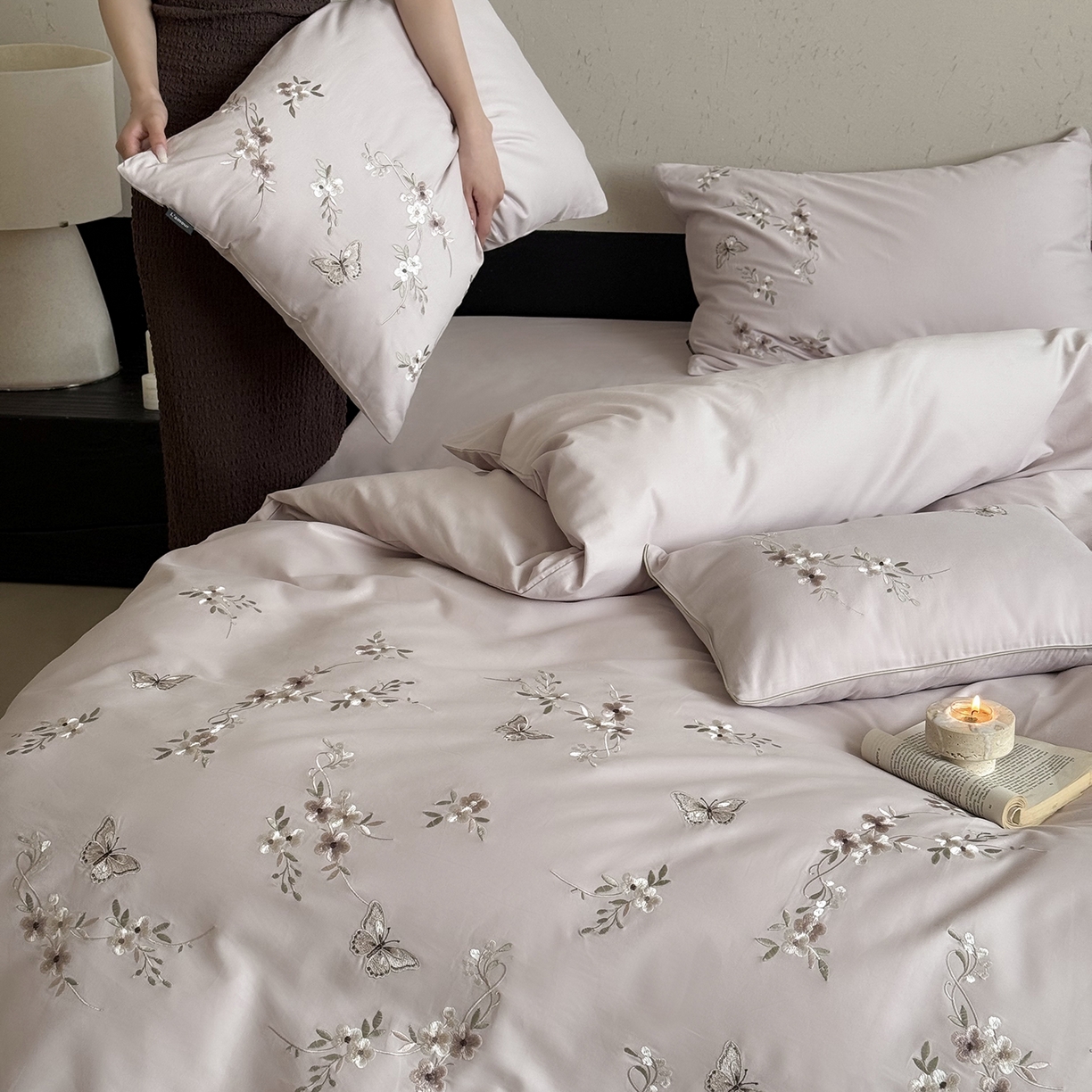 91家纺网 家纺一手货源 找家纺 （总）鹿班家居 2025新款秋冬款100S全棉磨毛精密刺绣系列四件套-南花谷（标准会员-20元）