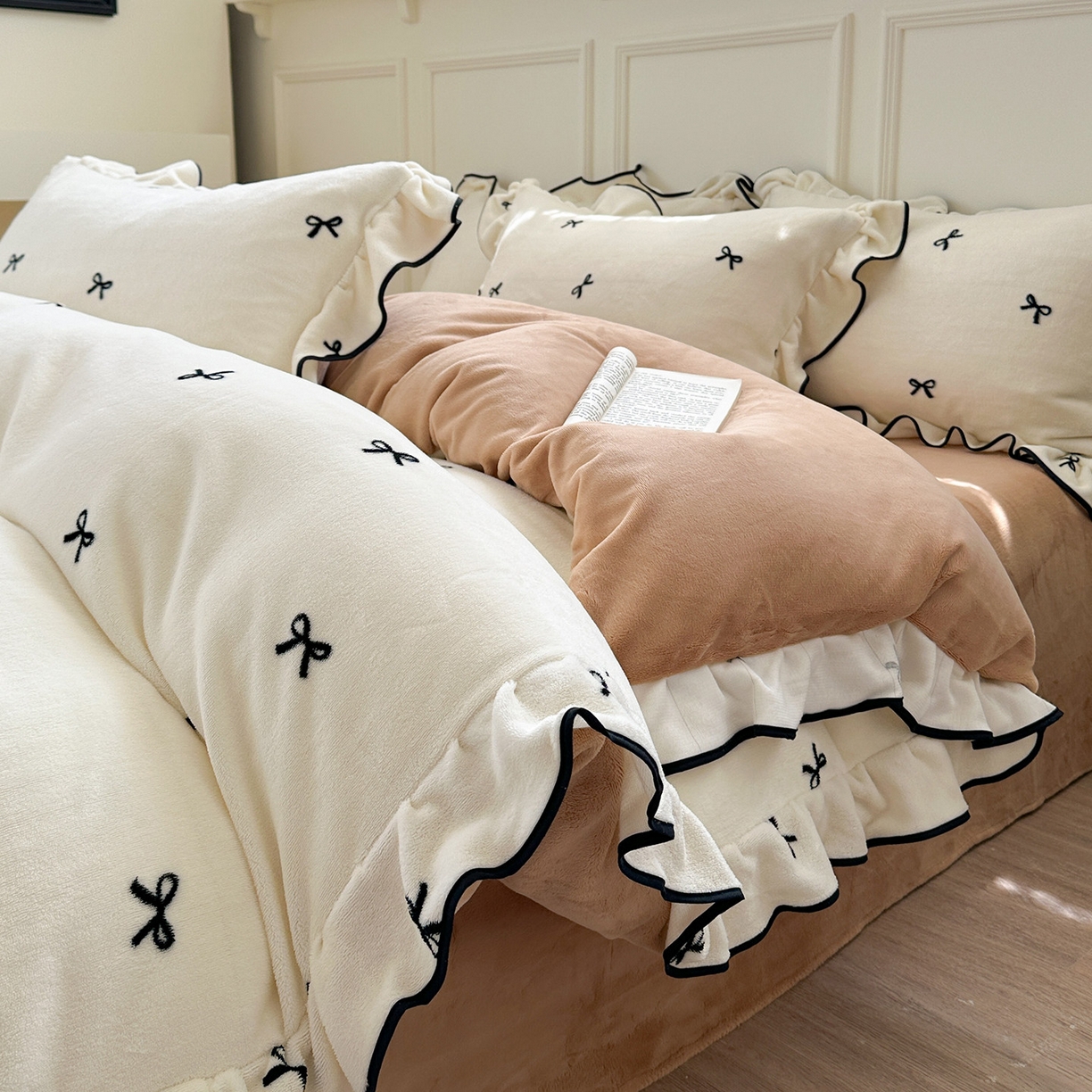 优悦生活馆 2025新款花边款牛奶绒四件套-芙然 芙然-白