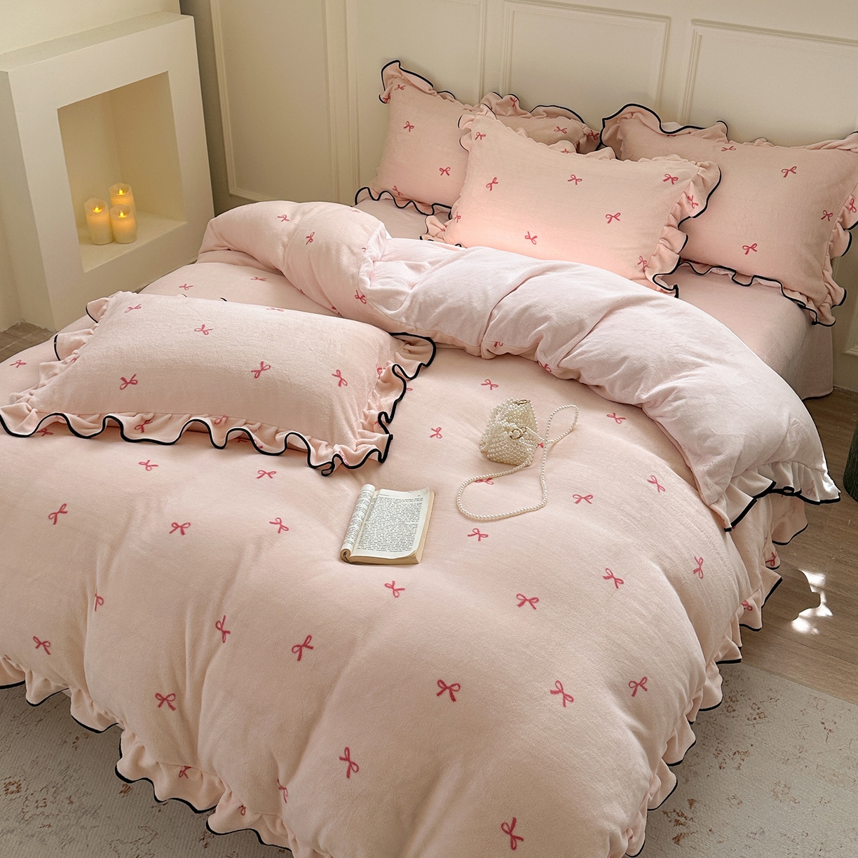 91家纺网 家纺一手货源 找家纺 优悦生活馆 2025新款花边款牛奶绒四件套-芙然 芙然-粉