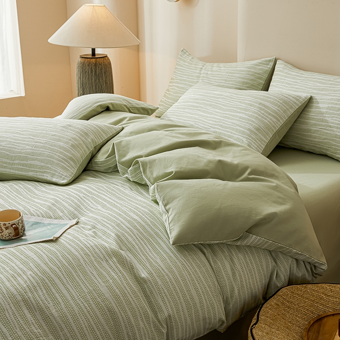 91家纺网 家纺一手货源 找家纺 莱茵家居 2025新款全棉三层纱厚织提花磨毛四件套 漫叙-芜青