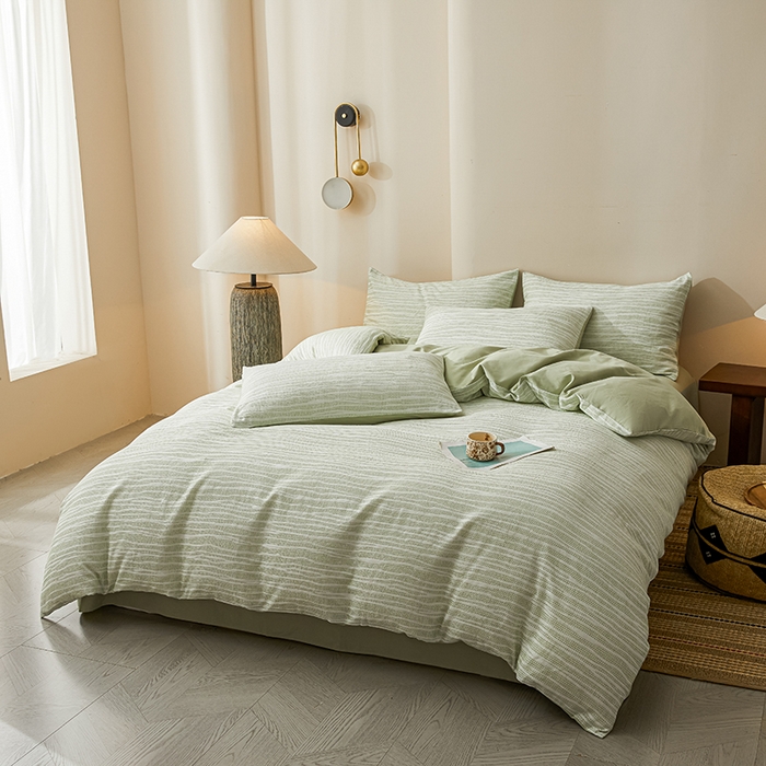 91家纺网 家纺一手货源 找家纺 莱茵家居 2025新款全棉三层纱厚织提花磨毛四件套 漫叙-芜青