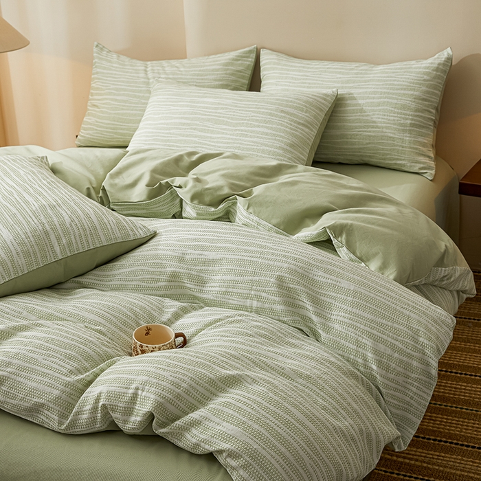 91家纺网 家纺一手货源 找家纺 莱茵家居 2025新款全棉三层纱厚织提花磨毛四件套 漫叙-芜青