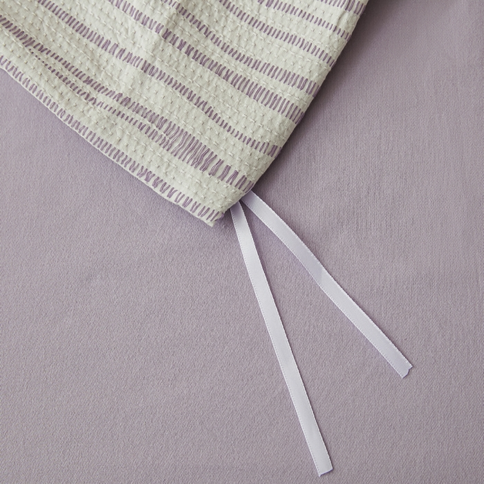 91家纺网 家纺一手货源 找家纺 莱茵家居 2025新款全棉三层纱厚织提花磨毛四件套 漫叙-鸢紫