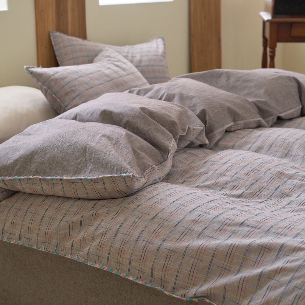 91家纺网 家纺一手货源 找家纺 （总）洋铭区（原狠狠爱） 2025新款慕斯VS早安水洗棉彩边色织提花四件套