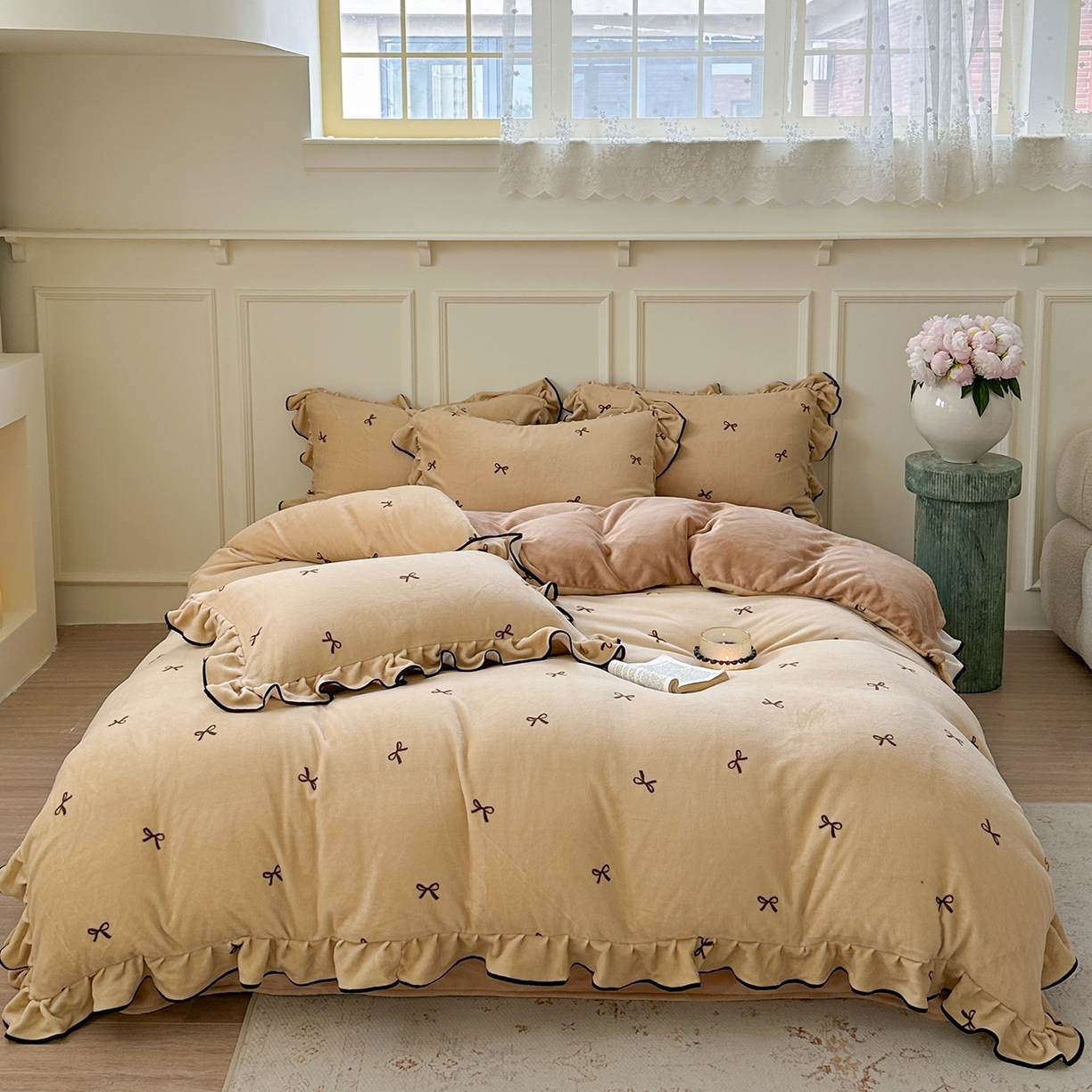 91家纺网 家纺一手货源 找家纺 优悦生活馆 2025新款花边款牛奶绒四件套-芙然 芙然-卡其