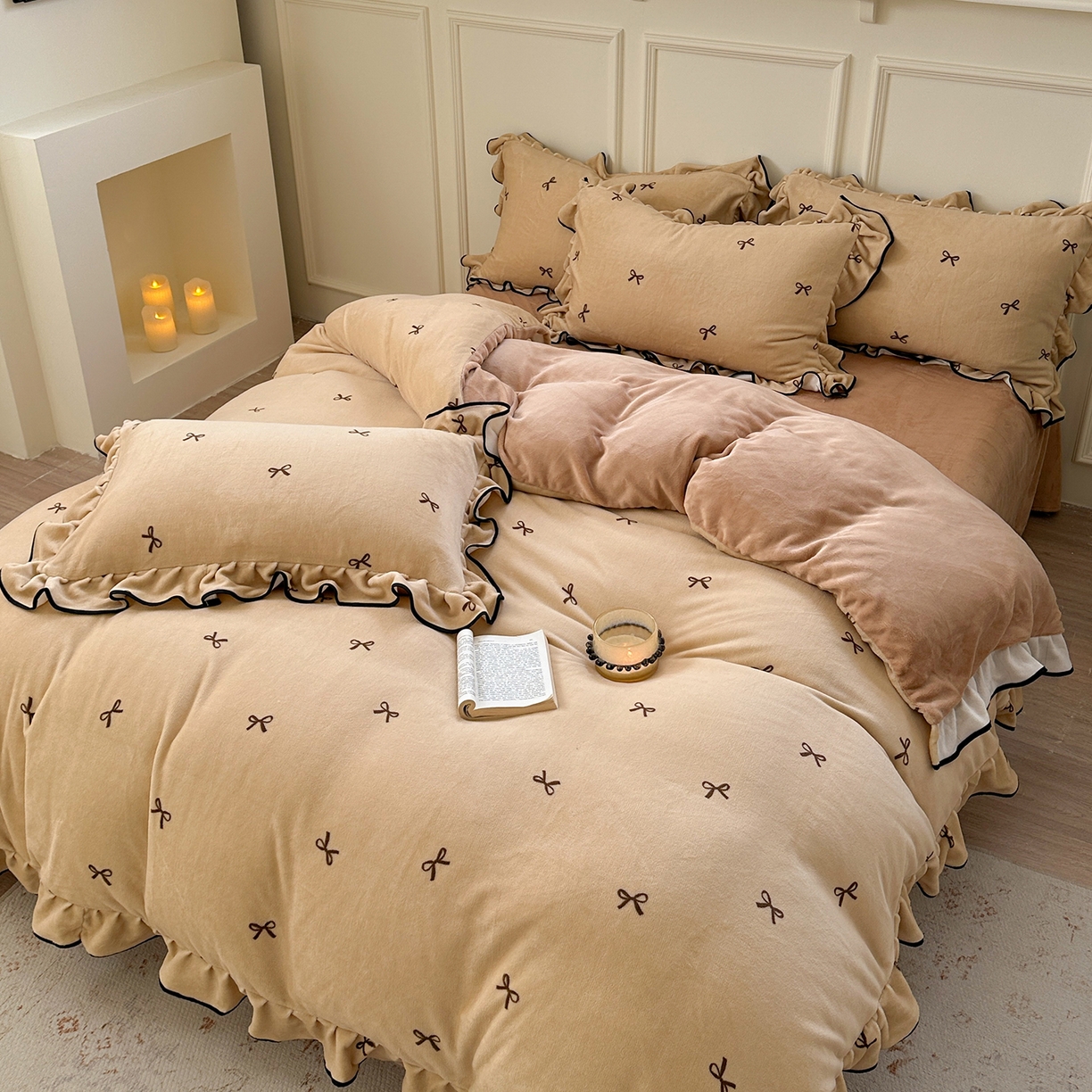 91家纺网 家纺一手货源 找家纺 优悦生活馆 2025新款花边款牛奶绒四件套-芙然 芙然-卡其