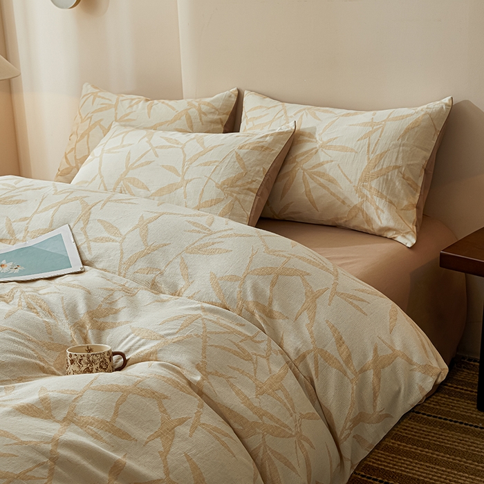 91家纺网 家纺一手货源 找家纺 莱茵家居 2025新款全棉三层纱厚织提花磨毛四件套 娑竹-木棕