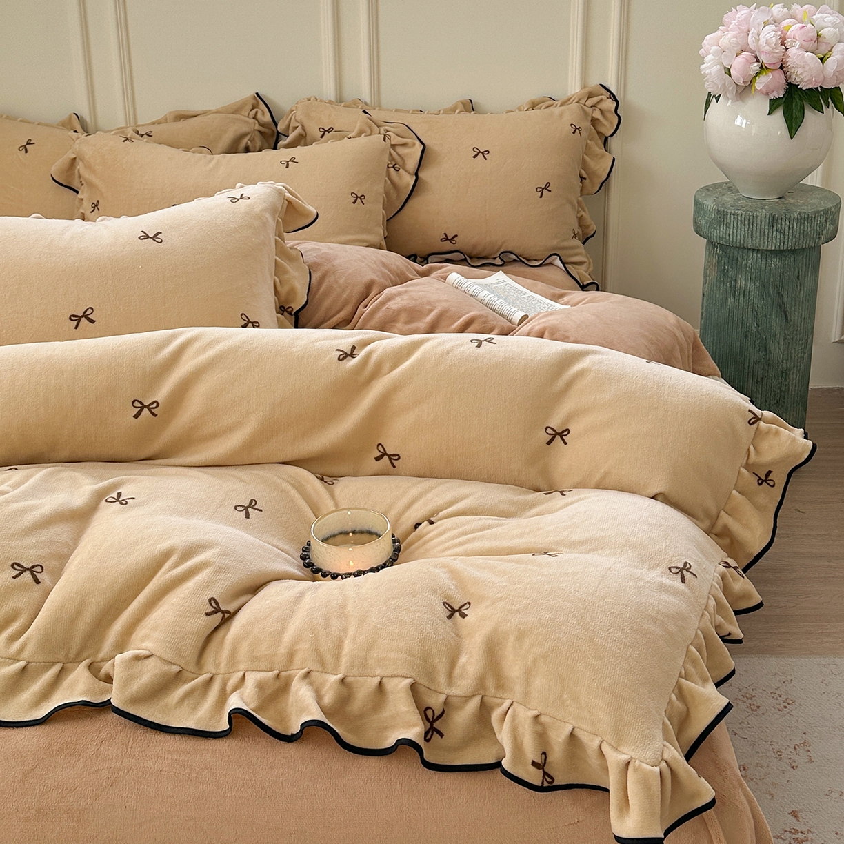 91家纺网 家纺一手货源 找家纺 优悦生活馆 2025新款花边款牛奶绒四件套-芙然 芙然-卡其