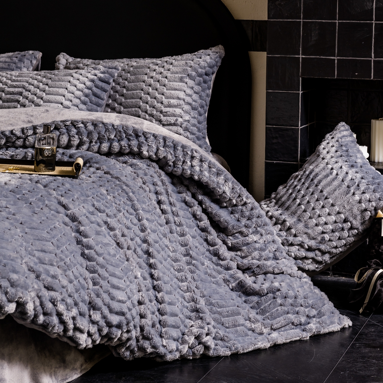 91家纺网 家纺一手货源 找家纺 潮邦创意家居 2025新款冬季提花奶芙绒牛奶绒四件套-暖绒奶芙系列 暖绒奶芙--星紫