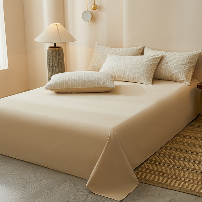 91家纺网 家纺一手货源 找家纺 莱茵家居 2025新款全棉三层纱厚织提花磨毛四件套 悠痕-卡其