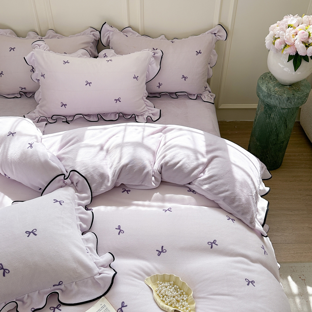 91家纺网 家纺一手货源 找家纺 优悦生活馆 2025新款花边款牛奶绒四件套-芙然 芙然-紫