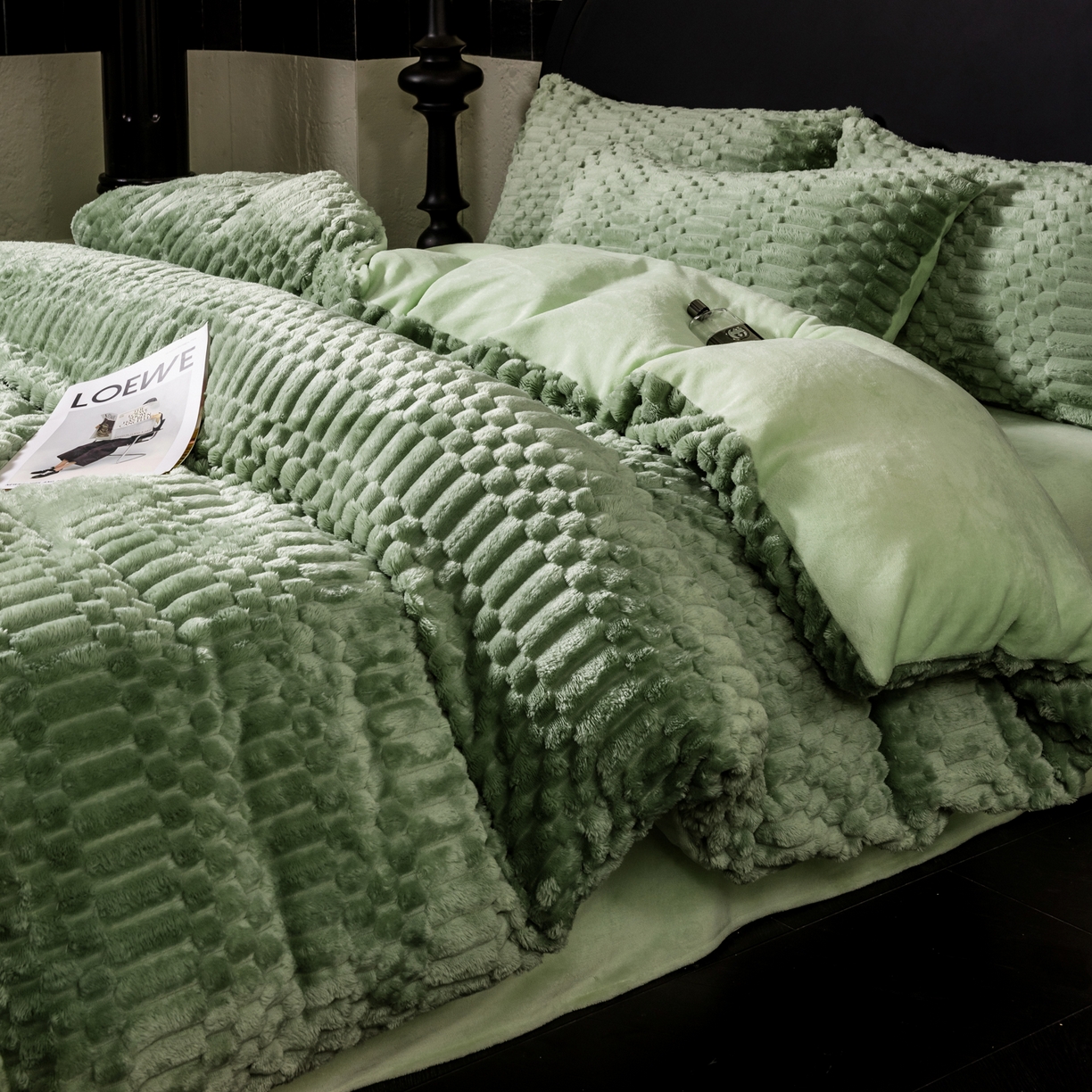 91家纺网 家纺一手货源 找家纺 潮邦创意家居 2025新款冬季提花奶芙绒牛奶绒四件套-暖绒奶芙系列 暖绒奶芙-艾草绿