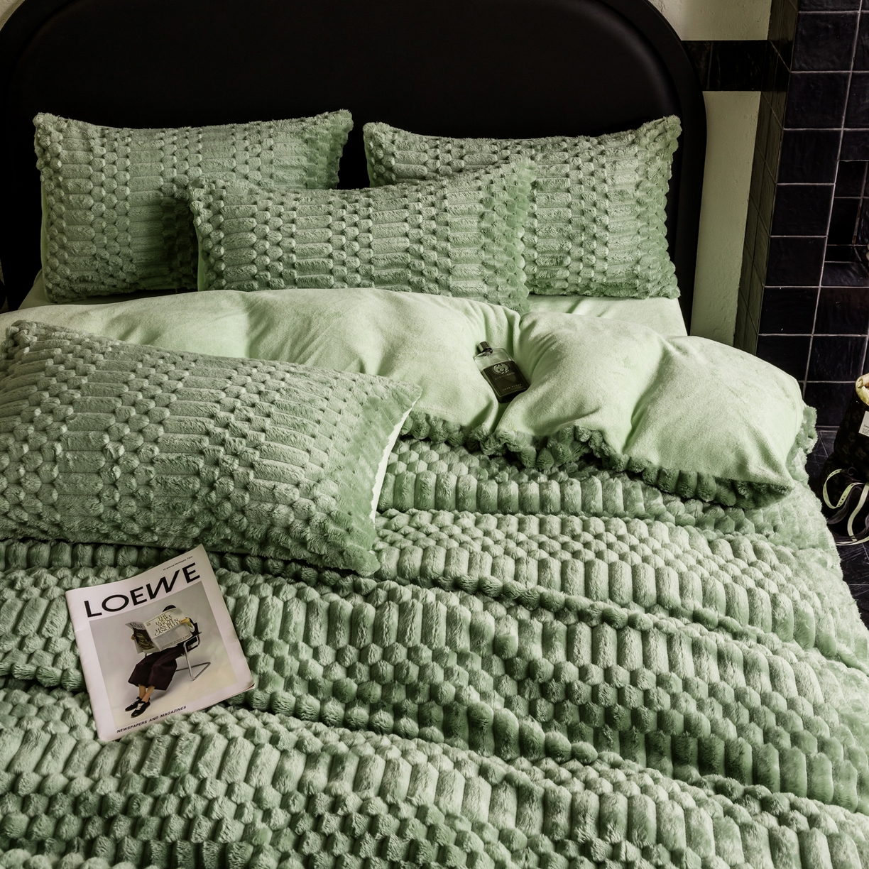 91家纺网 家纺一手货源 找家纺 潮邦创意家居 2025新款冬季提花奶芙绒牛奶绒四件套-暖绒奶芙系列 暖绒奶芙-艾草绿