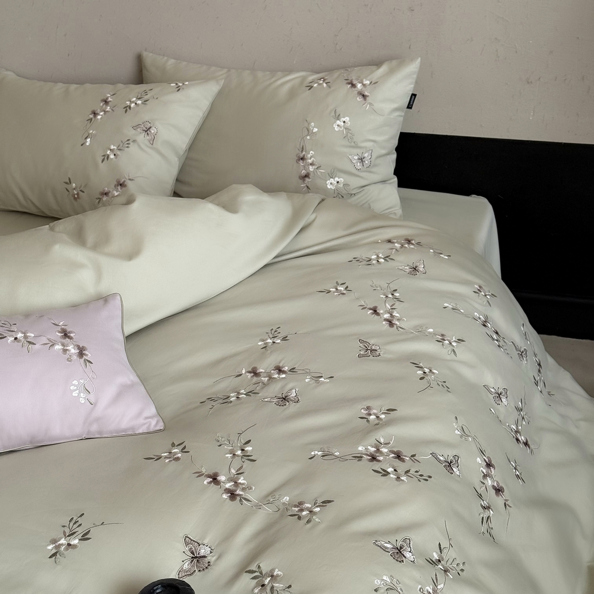 鹿班家居 2025新款秋冬款100S全棉磨毛精密刺绣系列四件套-南花谷（标准会员-20元） 绿色