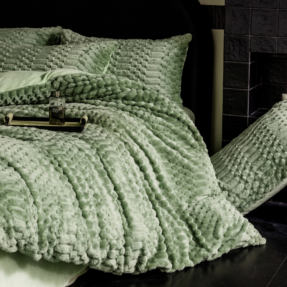 91家纺网 家纺一手货源 找家纺 潮邦创意家居 2025新款冬季提花奶芙绒牛奶绒四件套-暖绒奶芙系列 暖绒奶芙-艾草绿