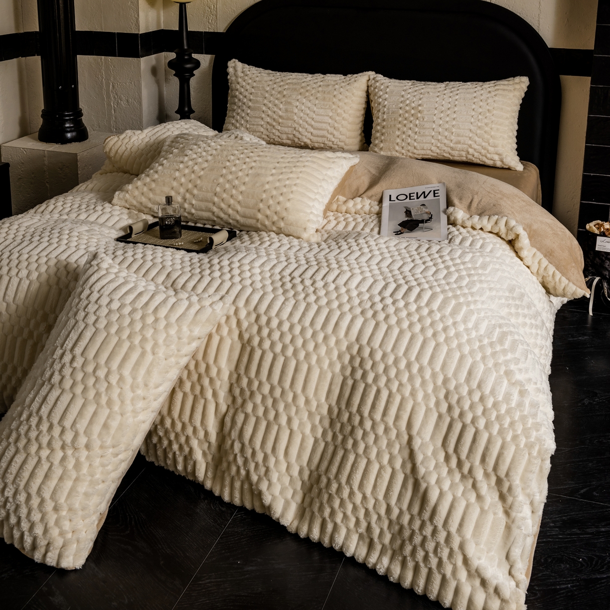 91家纺网 家纺一手货源 找家纺 潮邦创意家居 2025新款冬季提花奶芙绒牛奶绒四件套-暖绒奶芙系列 暖绒奶芙-米咖