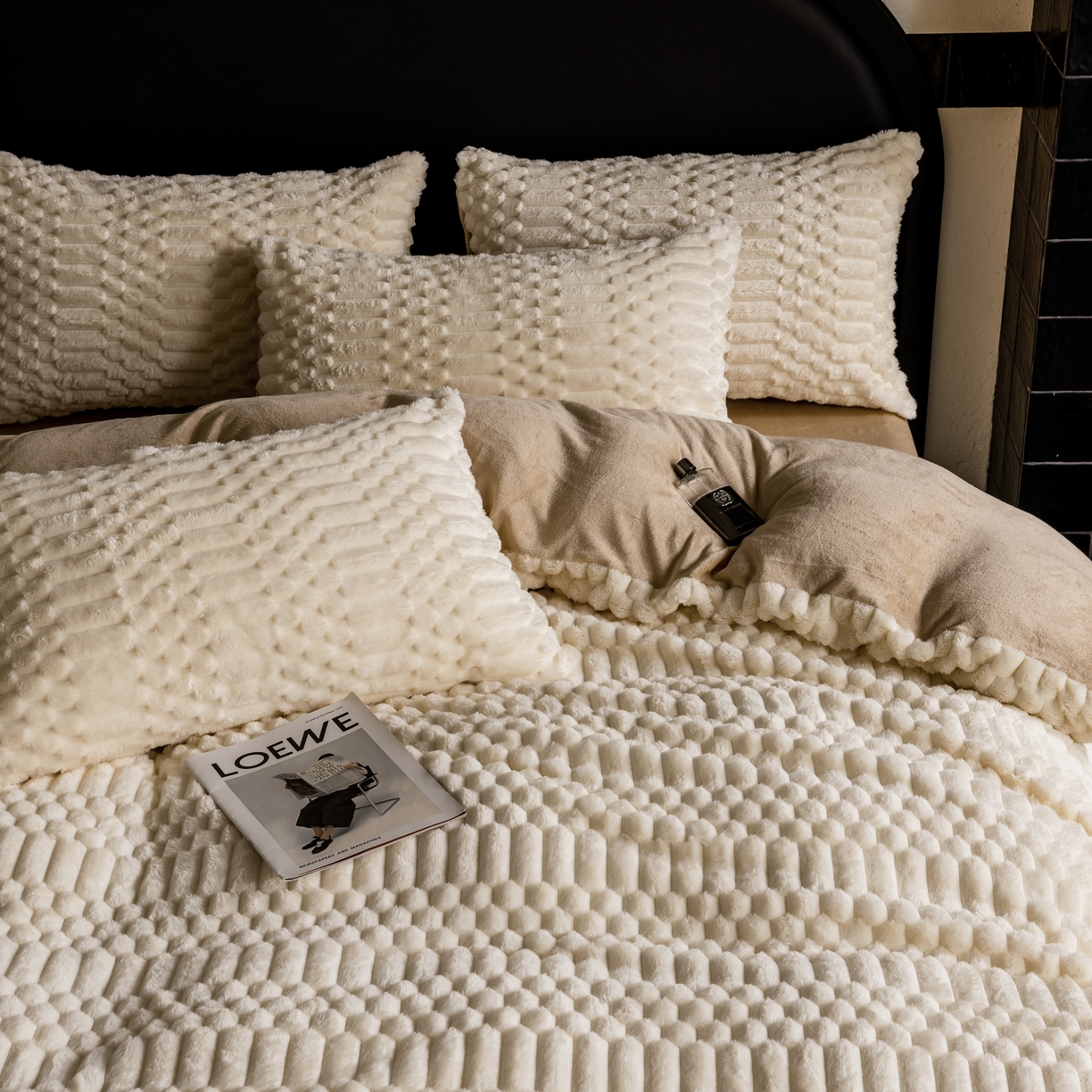 91家纺网 家纺一手货源 找家纺 潮邦创意家居 2025新款冬季提花奶芙绒牛奶绒四件套-暖绒奶芙系列 暖绒奶芙-米咖