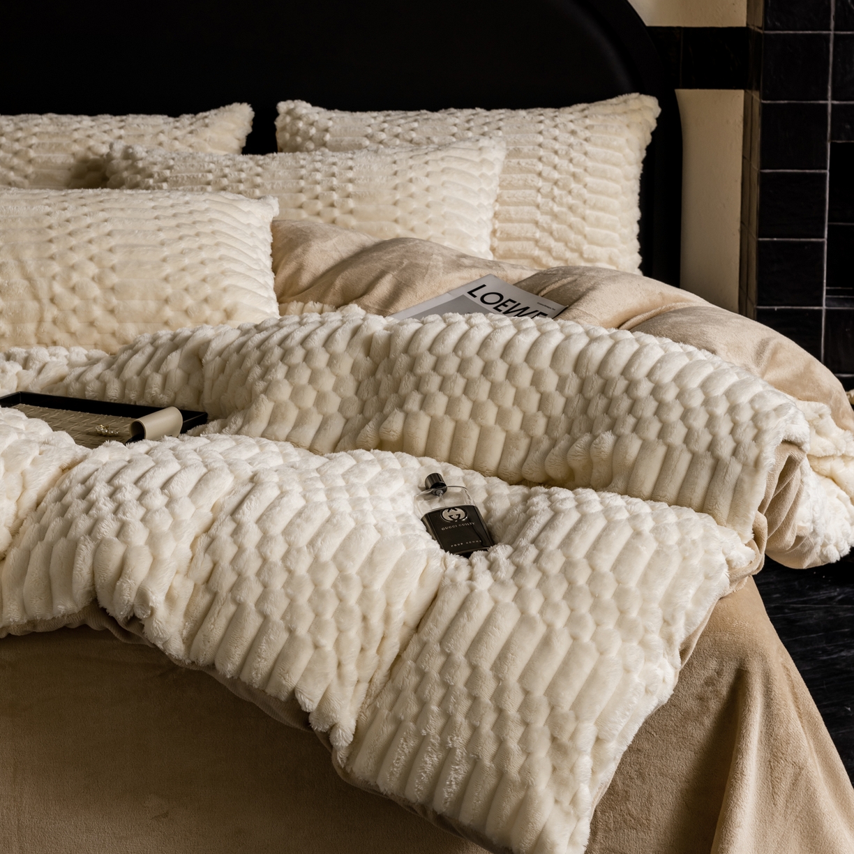 91家纺网 家纺一手货源 找家纺 潮邦创意家居 2025新款冬季提花奶芙绒牛奶绒四件套-暖绒奶芙系列 暖绒奶芙-米咖