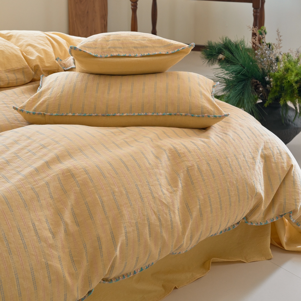 91家纺网 家纺一手货源 找家纺 洋铭区（原狠狠爱） 2025新款慕斯VS早安水洗棉彩边色织提花四件套 慕斯黄