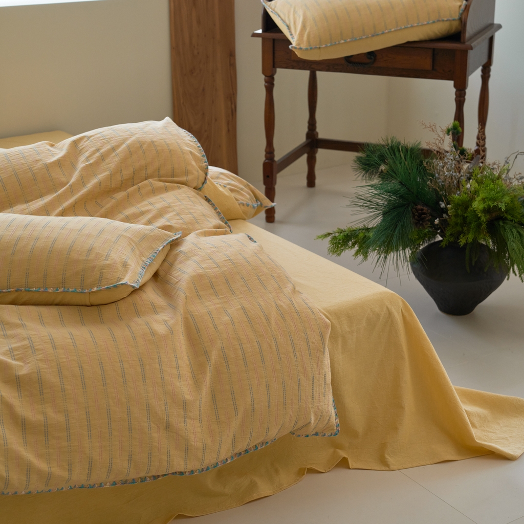 91家纺网 家纺一手货源 找家纺 洋铭区（原狠狠爱） 2025新款慕斯VS早安水洗棉彩边色织提花四件套 慕斯黄