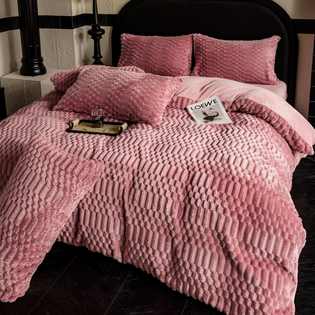 91家纺网 家纺一手货源 找家纺 潮邦创意家居 2025新款冬季提花奶芙绒牛奶绒四件套-暖绒奶芙系列 暖绒奶芙-粉色