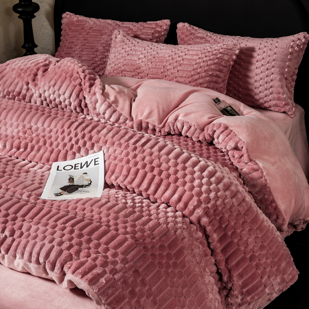 91家纺网 家纺一手货源 找家纺 潮邦创意家居 2025新款冬季提花奶芙绒牛奶绒四件套-暖绒奶芙系列 暖绒奶芙-粉色
