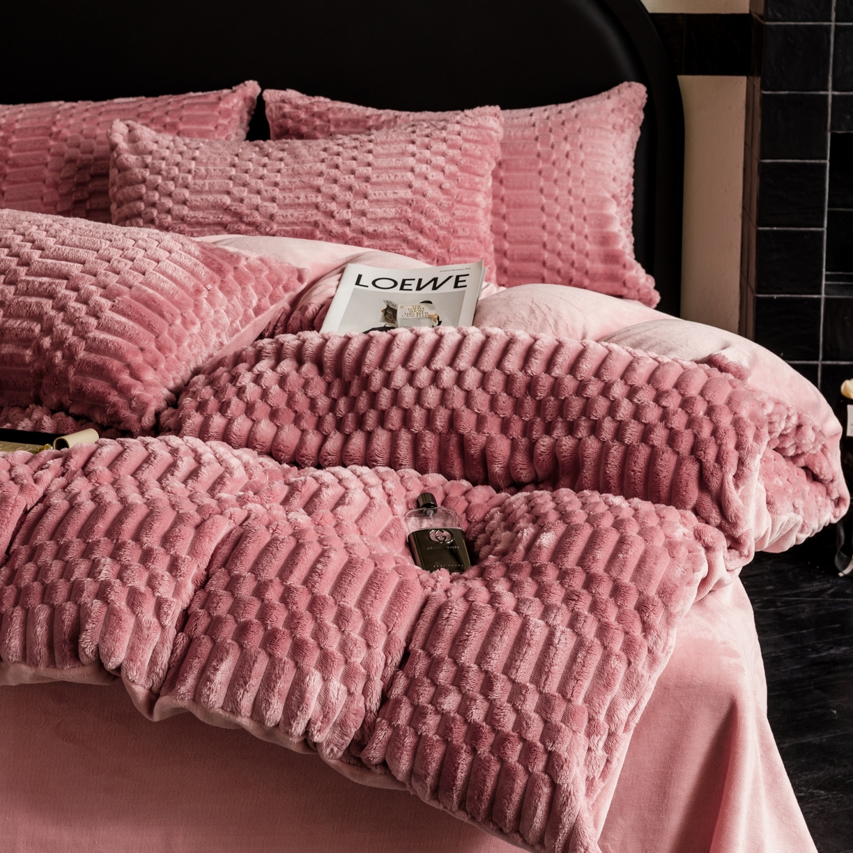 91家纺网 家纺一手货源 找家纺 潮邦创意家居 2025新款冬季提花奶芙绒牛奶绒四件套-暖绒奶芙系列 暖绒奶芙-粉色