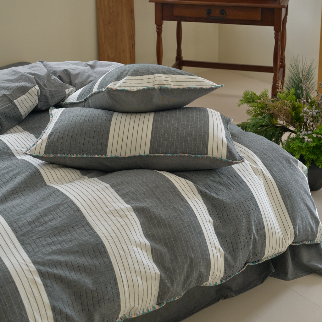 91家纺网 家纺一手货源 找家纺 洋铭区（原狠狠爱） 2025新款慕斯VS早安水洗棉彩边色织提花四件套 慕斯灰