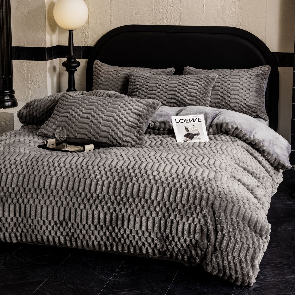 91家纺网 家纺一手货源 找家纺 潮邦创意家居 2025新款冬季提花奶芙绒牛奶绒四件套-暖绒奶芙系列 暖绒奶芙-绅灰