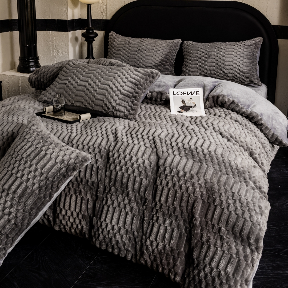 91家纺网 家纺一手货源 找家纺 潮邦创意家居 2025新款冬季提花奶芙绒牛奶绒四件套-暖绒奶芙系列 暖绒奶芙-绅灰