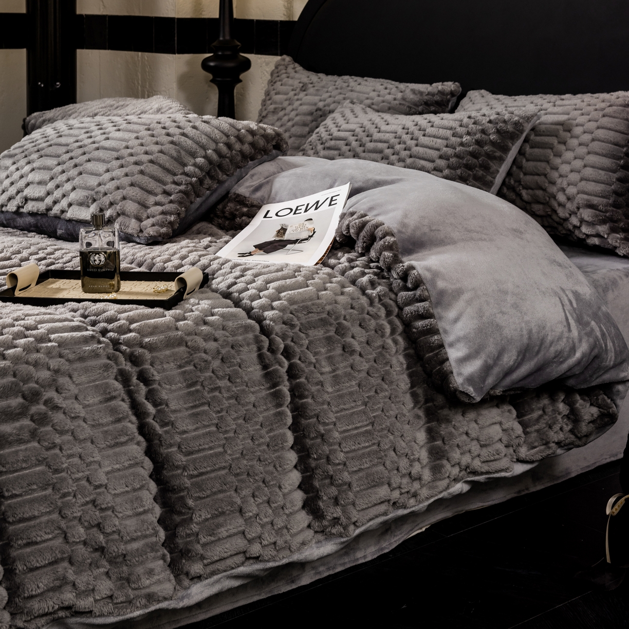 91家纺网 家纺一手货源 找家纺 潮邦创意家居 2025新款冬季提花奶芙绒牛奶绒四件套-暖绒奶芙系列 暖绒奶芙-绅灰