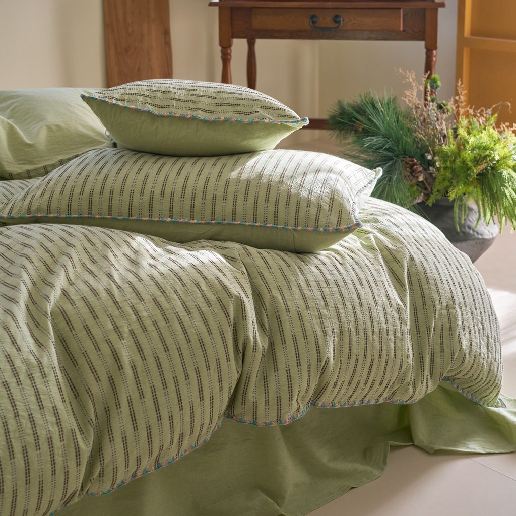 91家纺网 家纺一手货源 找家纺 洋铭区（原狠狠爱） 2025新款慕斯VS早安水洗棉彩边色织提花四件套 慕斯绿