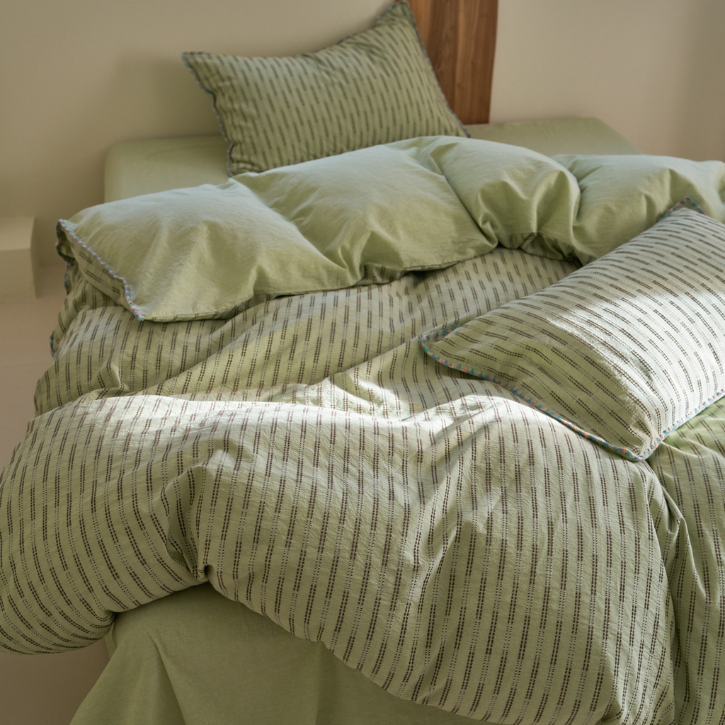 91家纺网 家纺一手货源 找家纺 洋铭区（原狠狠爱） 2025新款慕斯VS早安水洗棉彩边色织提花四件套 慕斯绿