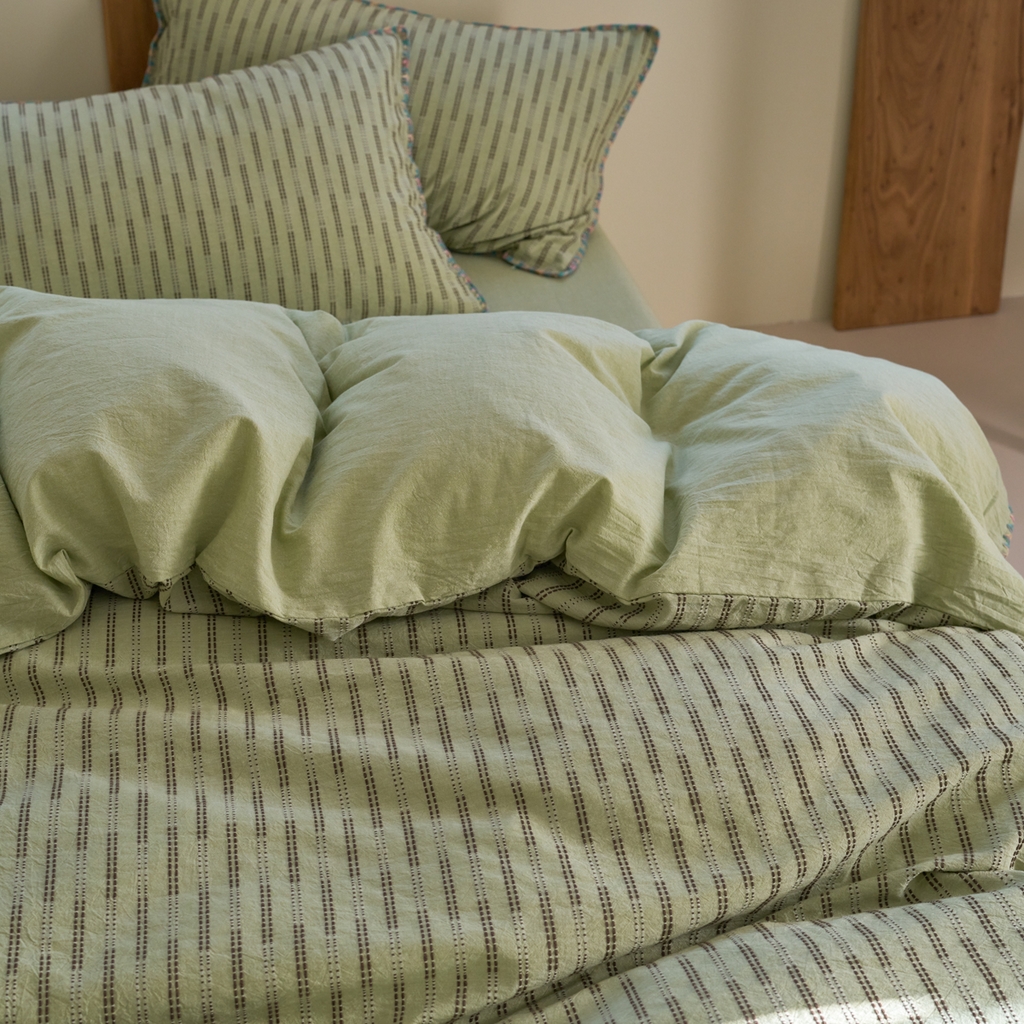 91家纺网 家纺一手货源 找家纺 洋铭区（原狠狠爱） 2025新款慕斯VS早安水洗棉彩边色织提花四件套 慕斯绿