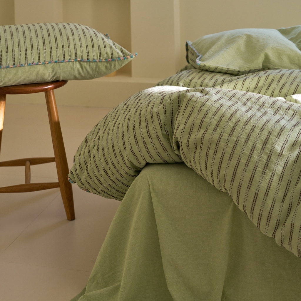 91家纺网 家纺一手货源 找家纺 洋铭区（原狠狠爱） 2025新款慕斯VS早安水洗棉彩边色织提花四件套 慕斯绿